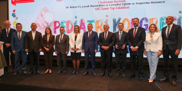 Çocuk sağlığında güçlü gelecek için bilim, deneyim ve disiplinlerarası iş birliği İzmir’de buluştu